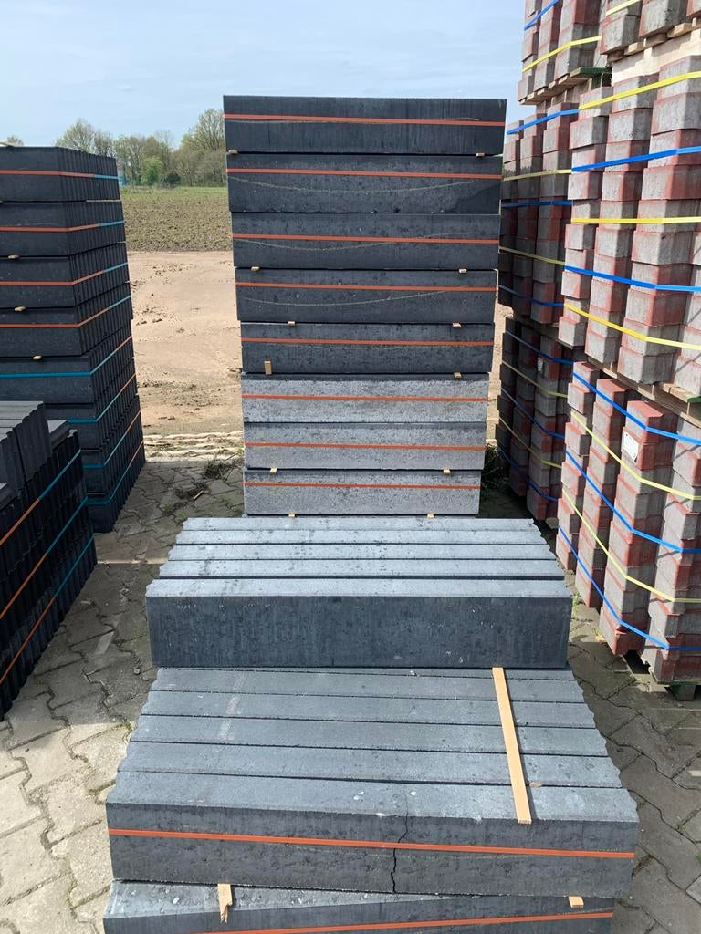 8x20 B-keus antraciet betonbanden, Tuin en Terras, Overige typen, Nieuw, Ophalen of Verzenden, 10 m² of meer