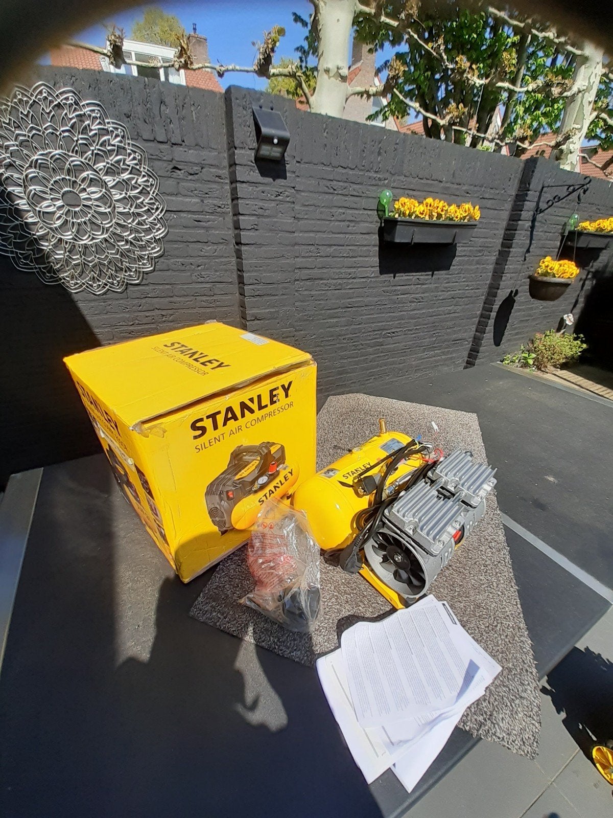 6 Stanley compressors puur voor onderdelen, Doe-het-zelf en Verbouw, Minder dan 25 liter, Ophalen, Zo goed als nieuw, 200 tot 400 liter/min