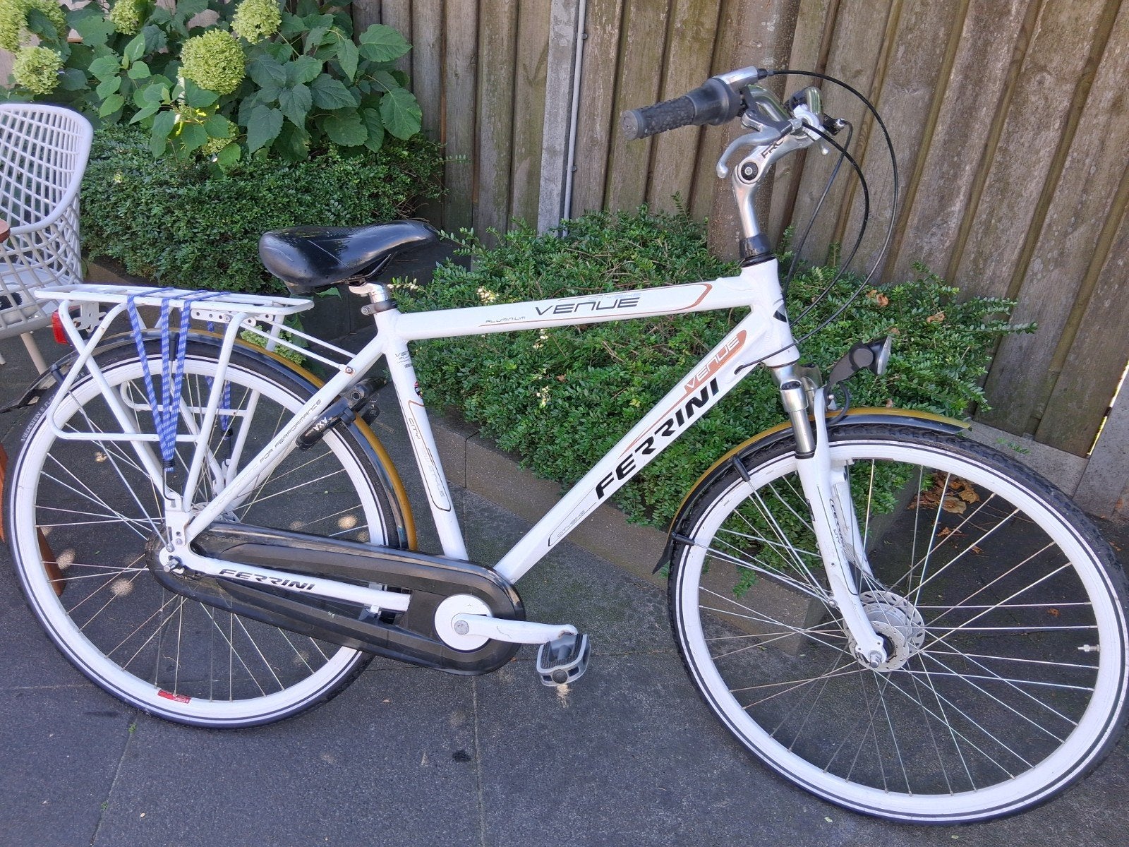 Stevige herenfiets 52cm Wit Ferrini Shimano 7 Versnellingen, Versnellingen, 49 tot 53 cm, Zo goed als nieuw, Trommelrem