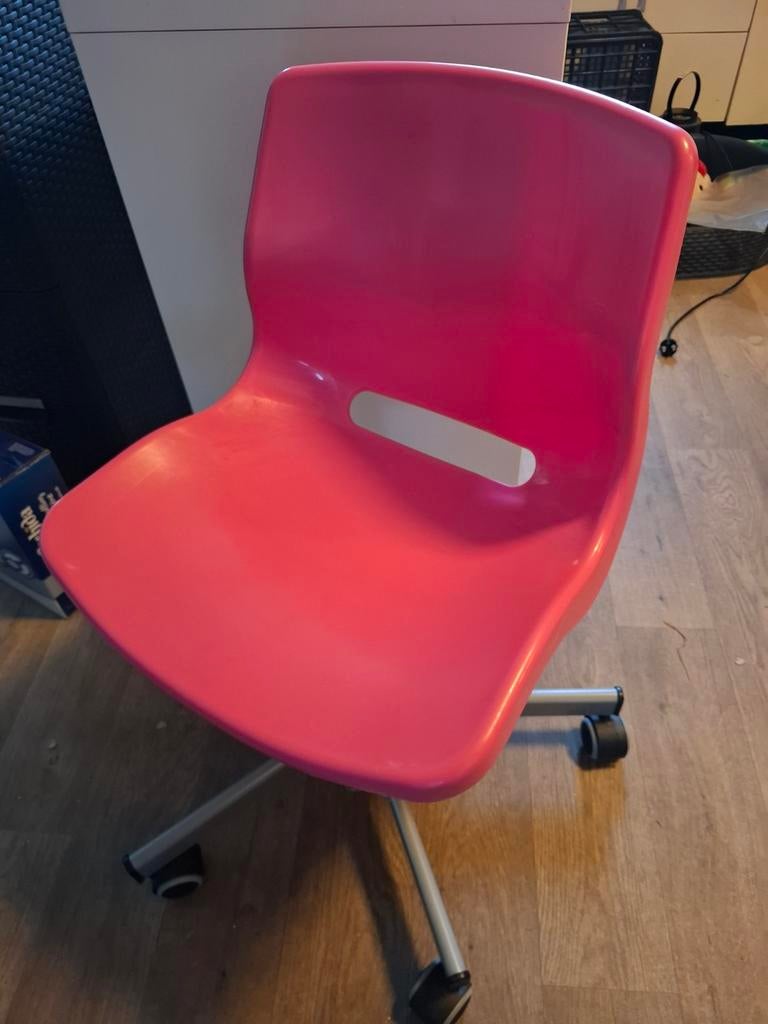 IKEA Snille bureaustoel roze (kind), Huis en Inrichting, Bureaustoelen, Gebruikt, Bureaustoel, Roze, Ophalen