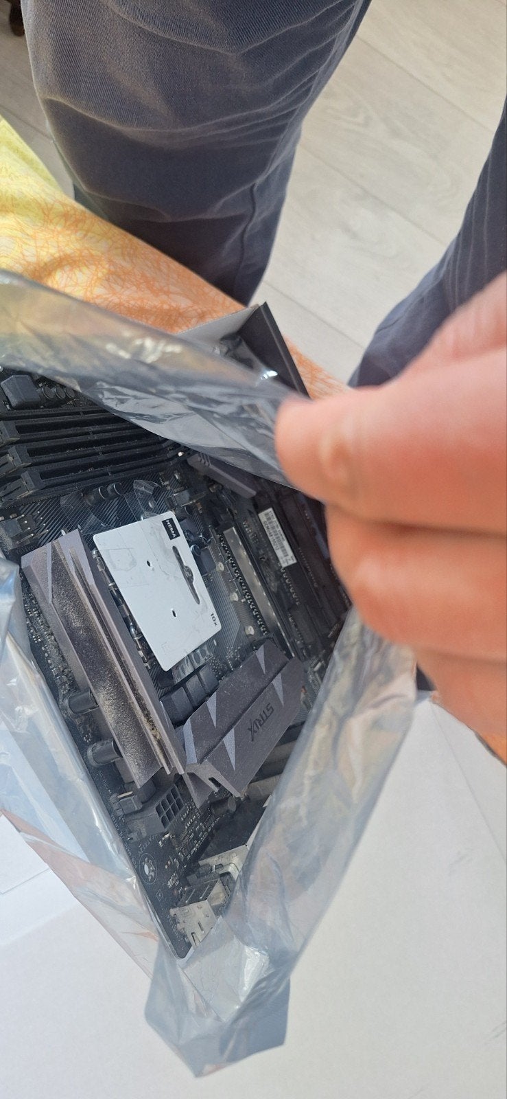 ASUS Strix Z270 Moederbord - Defect met gebogen pinnen, Computers en Software, Verzenden, LGA 1151, DDR4, Niet werkend