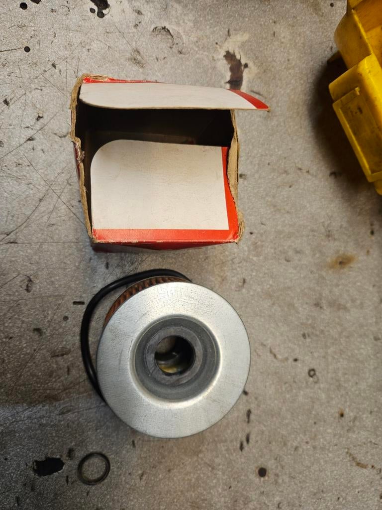 Honda c/ss 50 luchtfilter origineel., Fietsen en Brommers, Ophalen of Verzenden, Nieuw, Carburateur, Overige merken