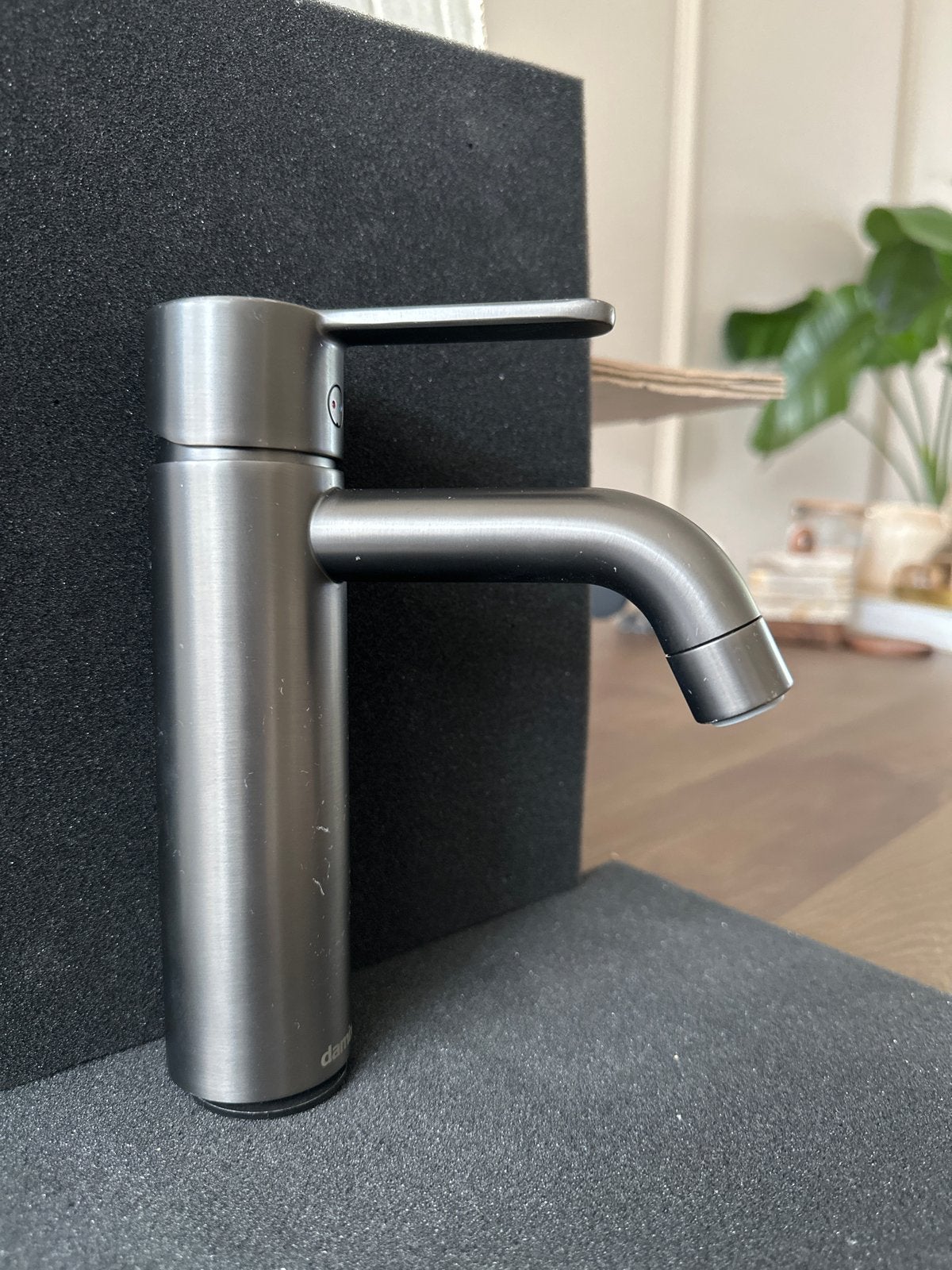 Damixa Wastafelmengkraan - medium grafiet PVD (zwart), Doe-het-zelf en Verbouw, Sanitair, Zo goed als nieuw, Kraan, Ophalen of Verzenden