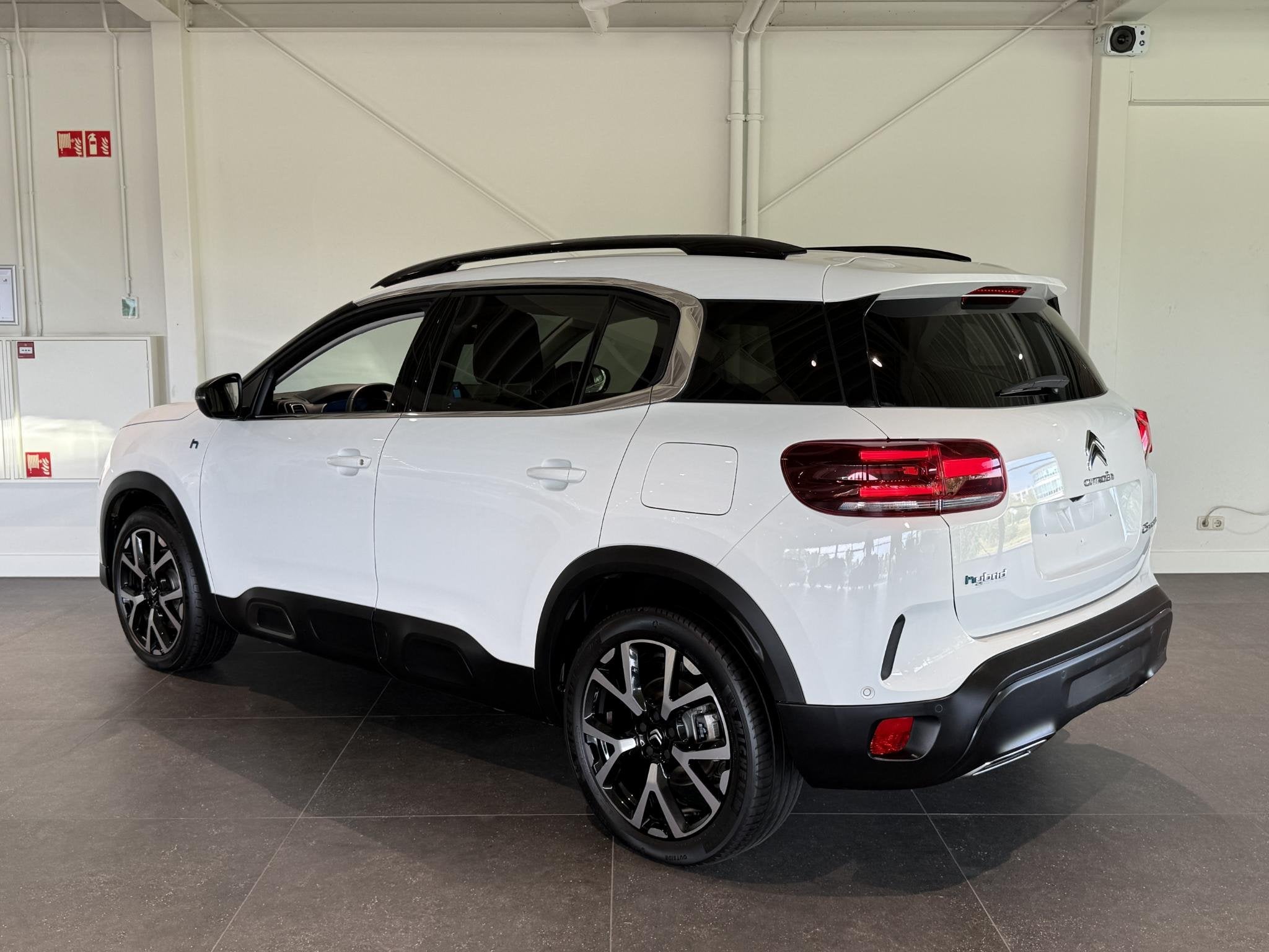 Citroen C5 Aircross 1.6 Plug-in Hybrid 225 Shine | Stoelverw, Auto's, 12 maanden, 14 kWh, Gebruikt, Euro 6