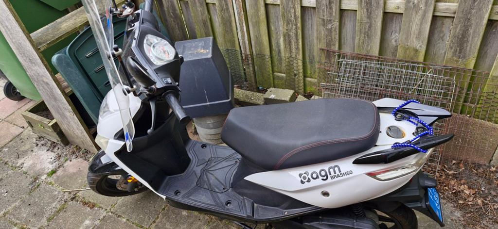 AGM Eagle snorscooter uit 2020 - Zuinig en betrouwbaar, Fietsen en Brommers, Snorfietsen en Snorscooters, Ophalen