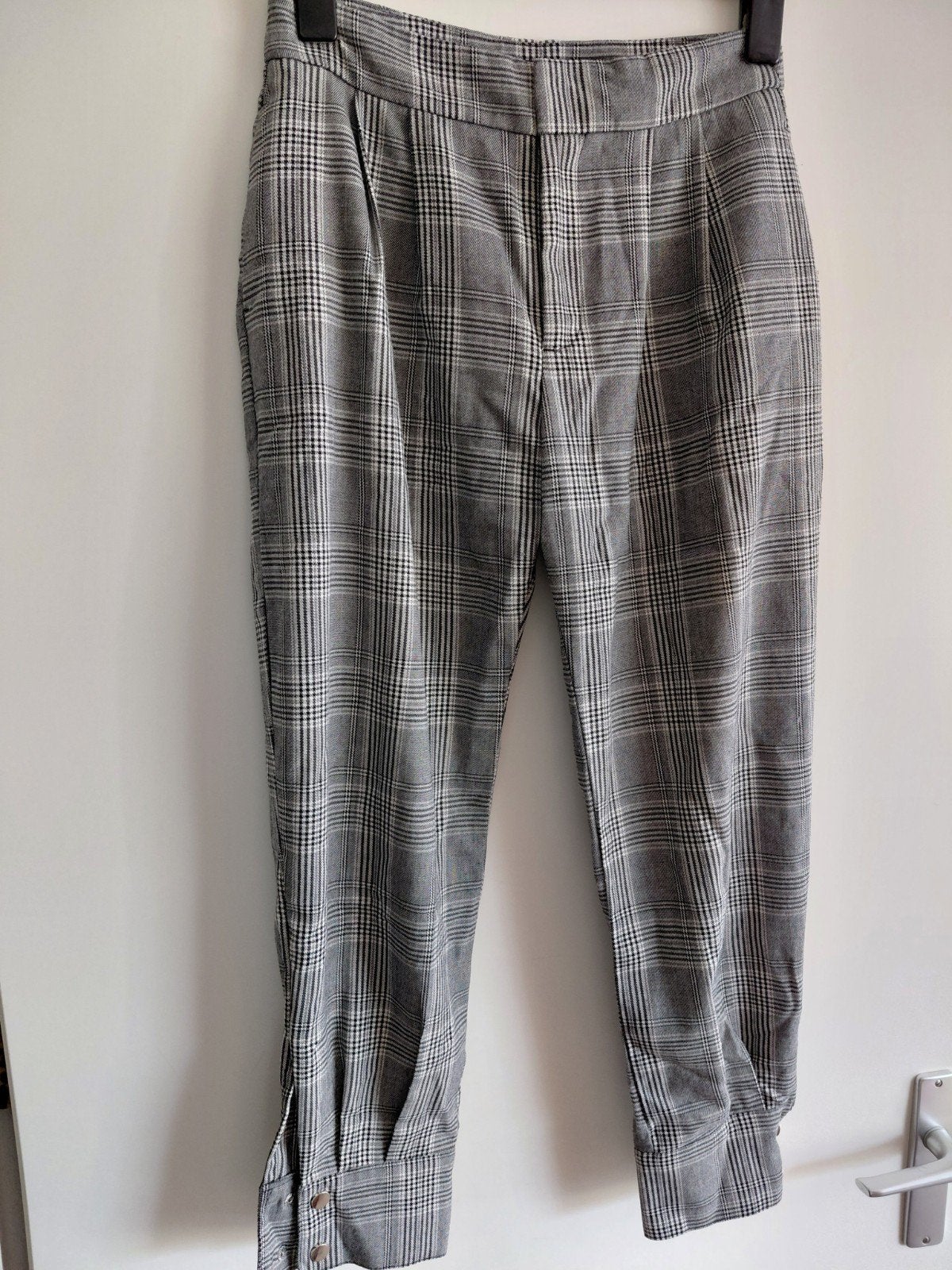 Zara geruite broek met knopen, maat XS, Zara, Ophalen of Verzenden, Zo goed als nieuw, Driekwart