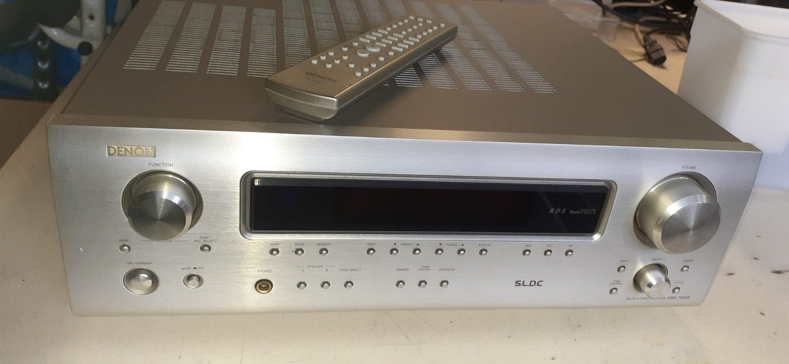 Denon DRA-700AE Stereo Receiver - Voor reparatie/onderdelen, Denon, Ophalen of Verzenden, 60 tot 120 watt, Niet werkend