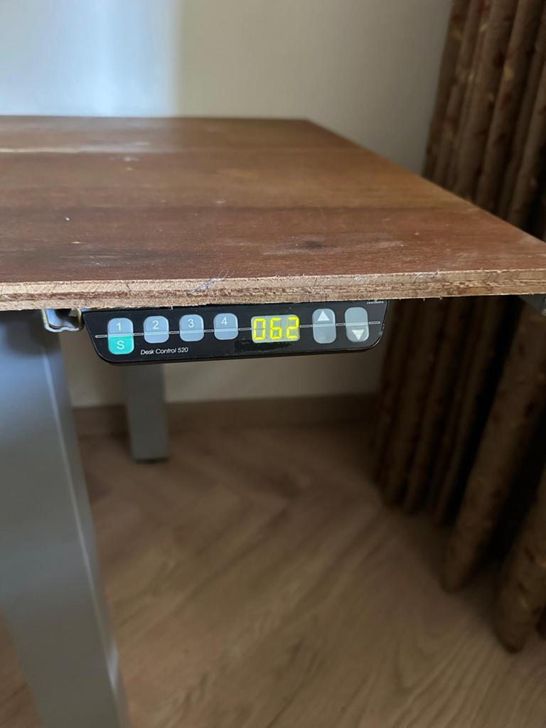 Elektrisch Bureau in hoogte verstelbaar, Huis en Inrichting, Bureaus, Ophalen, Elektrisch