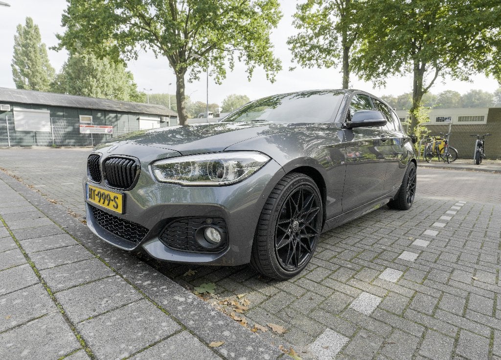 BMW 1-Serie 120I 130KW 5DR Aut8 2016 Grijs, Dealer onderhouden, Achterwielaandrijving, 4 cilinders, 1200 kg