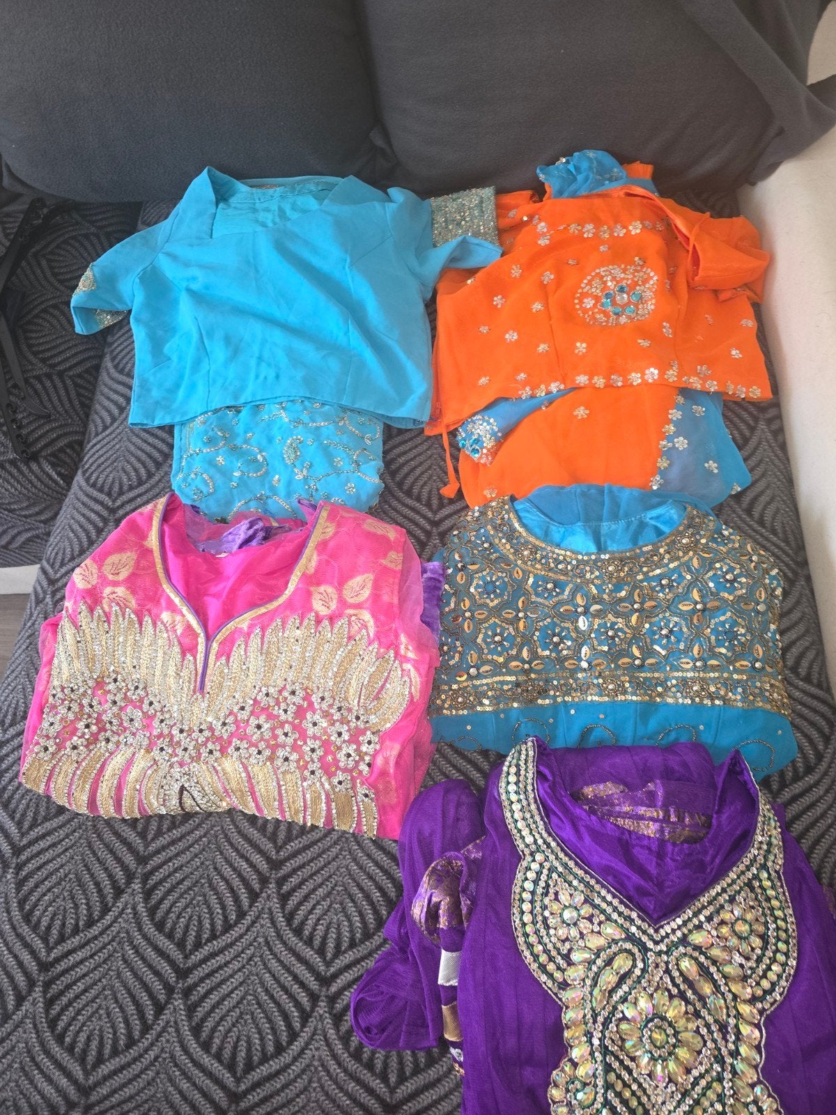 Prachtige Indiase kleding set - Diverse kleuren en maten, Onbekend, Ophalen, Gedragen