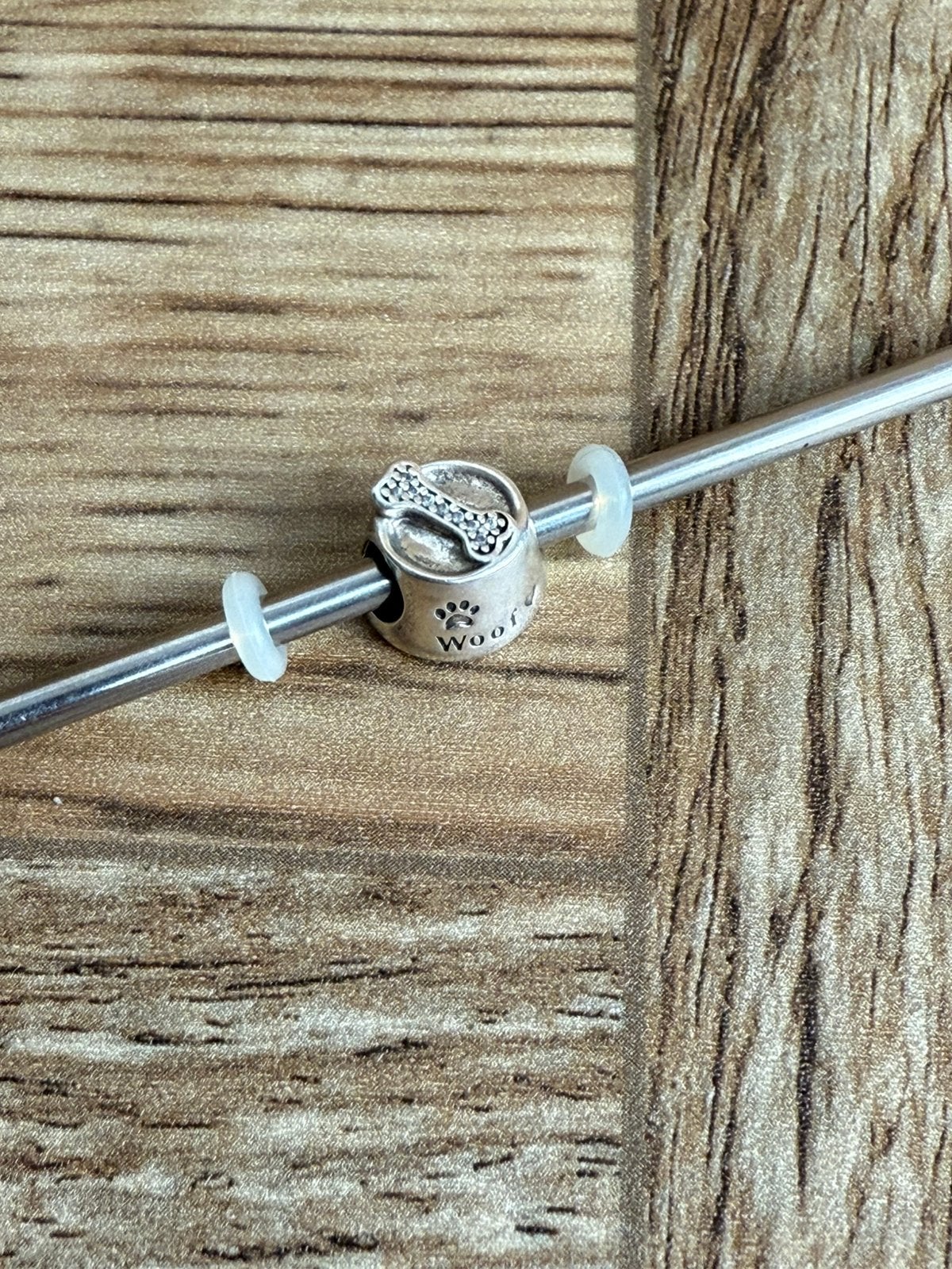 Pandora bedel zilver honden voerbak, Sieraden, Tassen en Uiterlijk, Ophalen of Verzenden, Zo goed als nieuw, Zilver, Pandora
