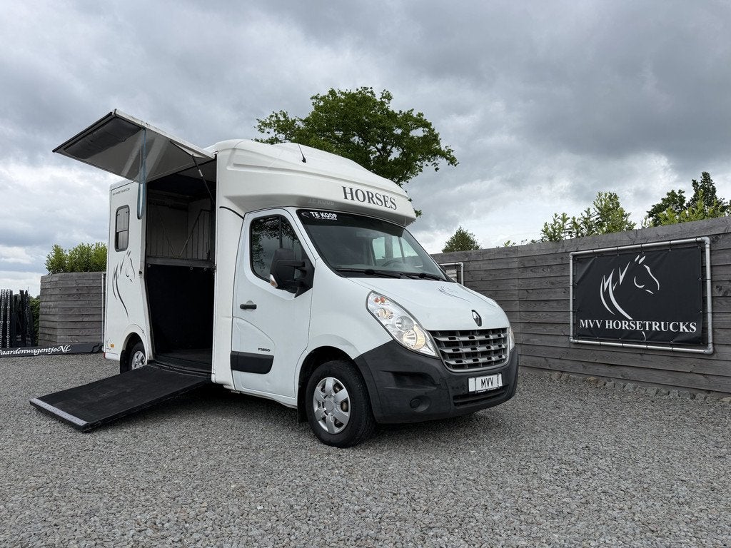 Renault Master | HORSETRUCK | PARAGAN | PRO SAFETY 3 | 2011, Dieren en Toebehoren, Weduwestraat 12
4884MV  WERNHOUT, NL, Paardenwagentje NL | MVV HORSETRUCKS