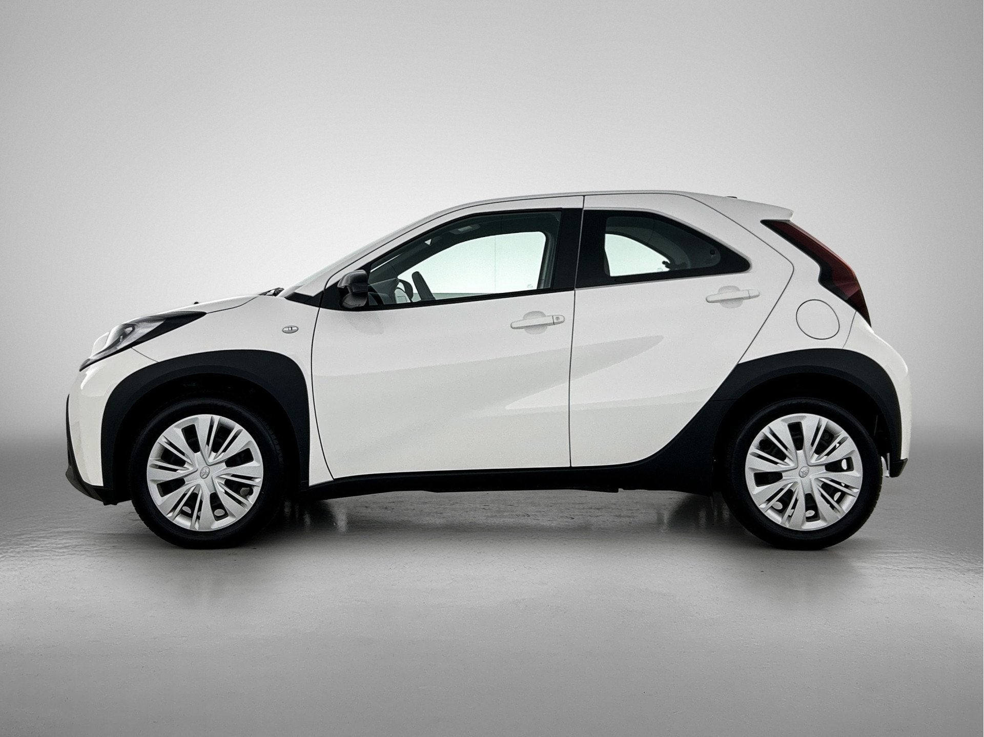 Toyota Aygo X 1.0 VVT-i S-CVT Play | 1e Eigenaar | NIEUW GEL, Auto's, Toyota, 12 maanden, Stof, Gebruikt, 4 stoelen