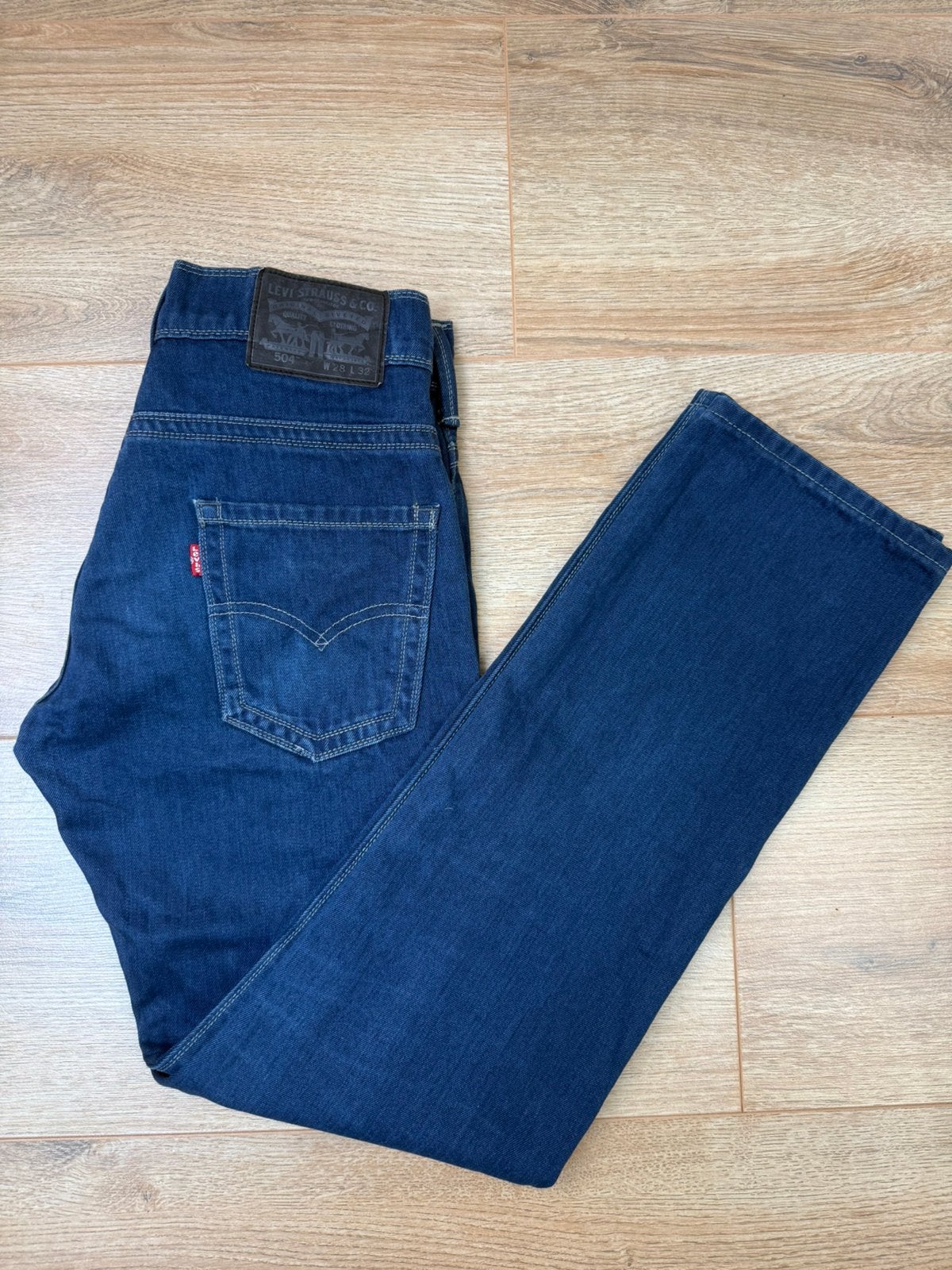 Levi’s 504 Jeans Donkerblauw W28 L32, Ophalen of Verzenden, Zo goed als nieuw, Blauw, W32 (confectie 46) of kleiner
