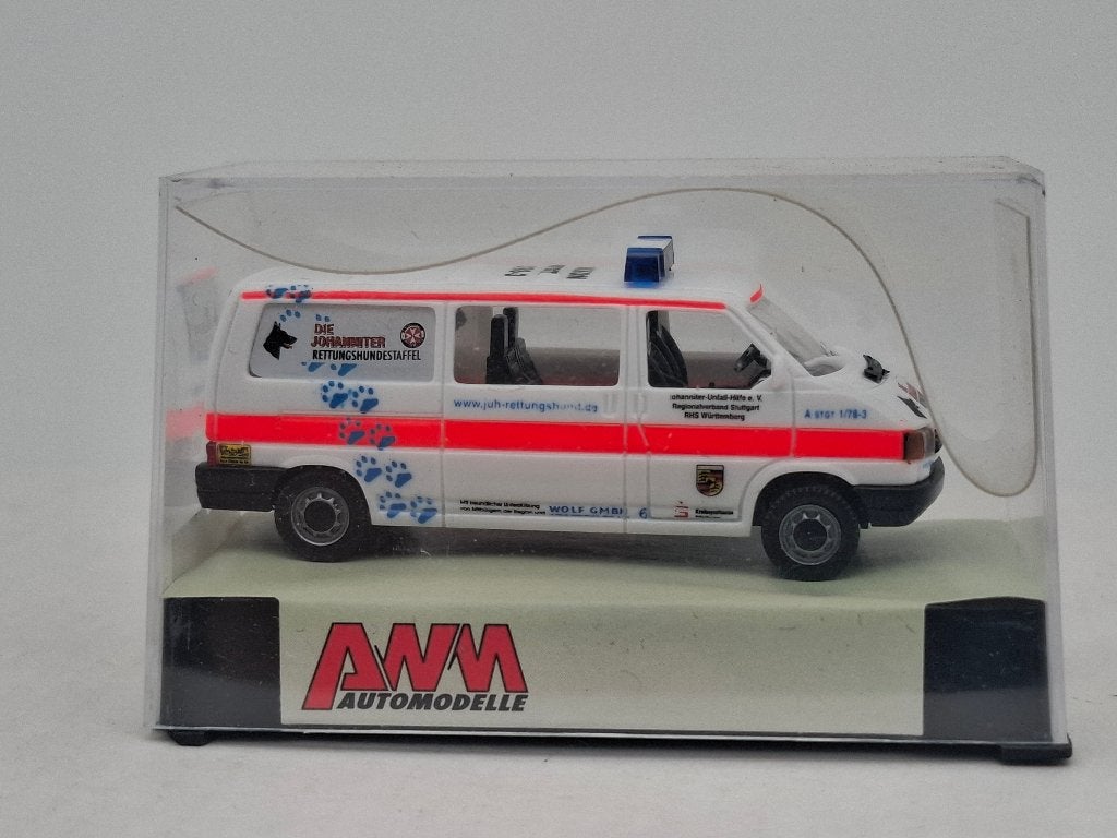 VW T4 Caravelle ambulance Stuttgart - AWM 1/87, Verzenden, Zo goed als nieuw, Auto, AWM