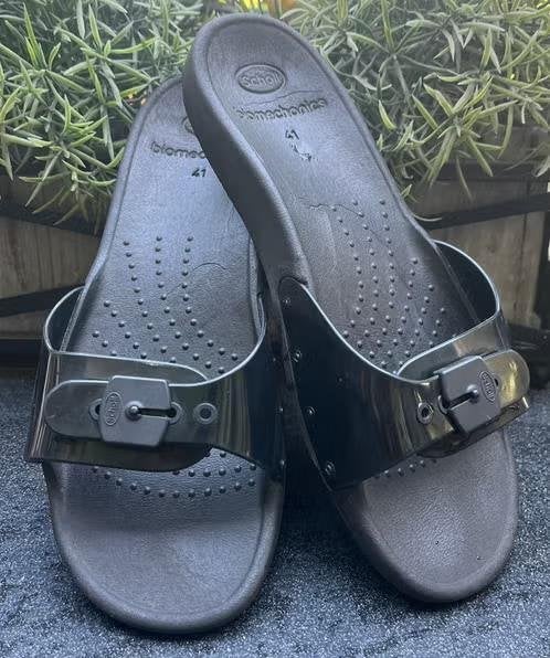 Scholl slippers maat 41[vj], Ophalen of Verzenden, Zo goed als nieuw, Zwart, Slippers