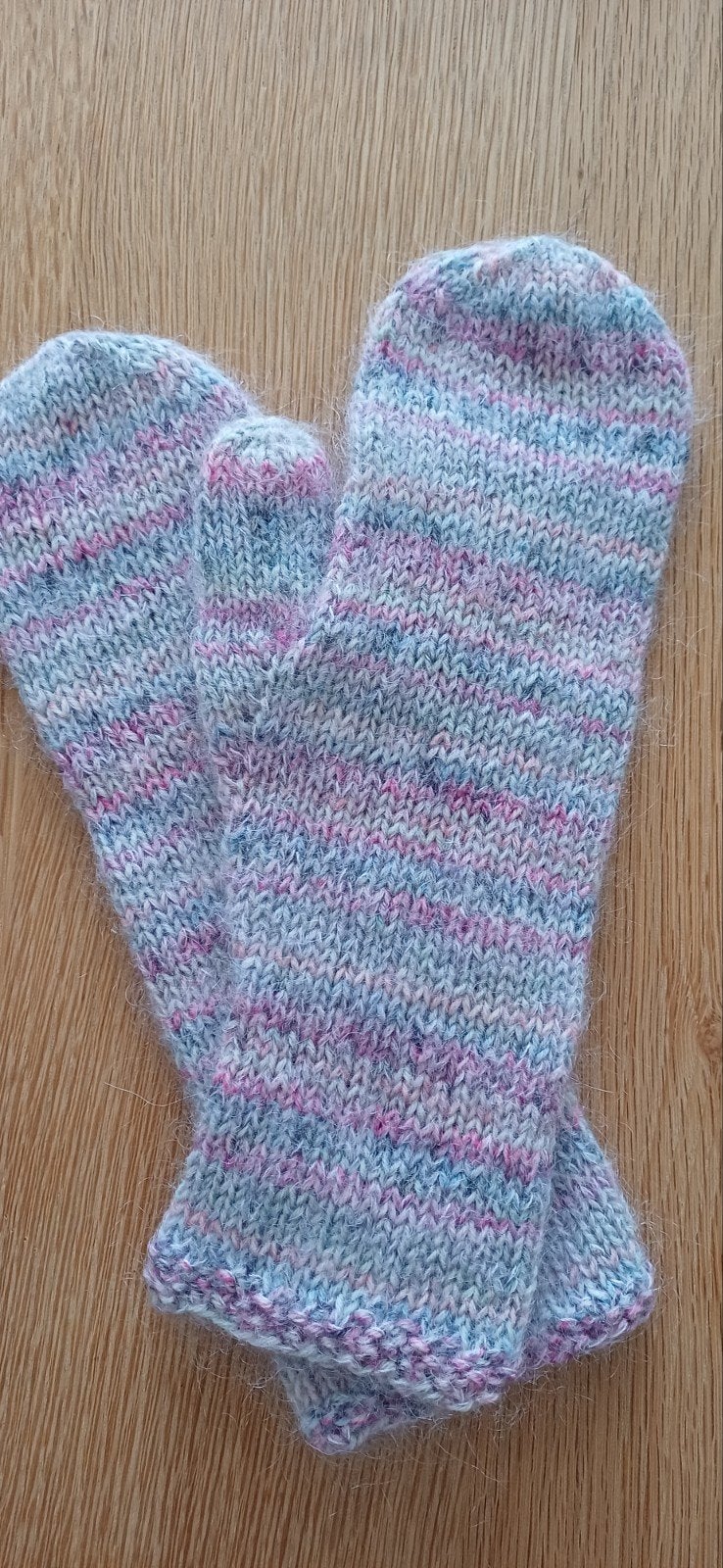 Handgebreide wollen wanten in pastelkleuren,mt.M/L, Maat 38/40 (M), Nieuw, Ophalen of Verzenden, Handgemaakt