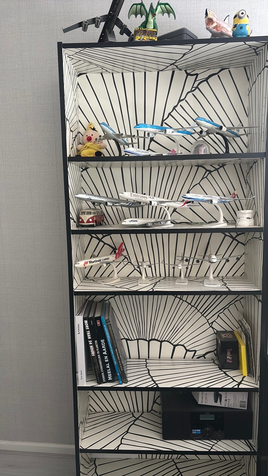 Kast met de plankjes, Ophalen, Zo goed als nieuw, Hout, Cd's