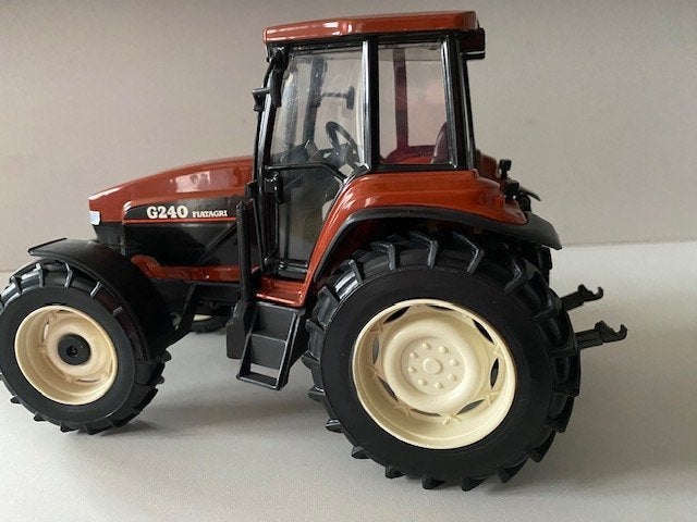 Trekker 1:32, Ophalen of Verzenden, Zo goed als nieuw, Tractor of Landbouw, Overige merken