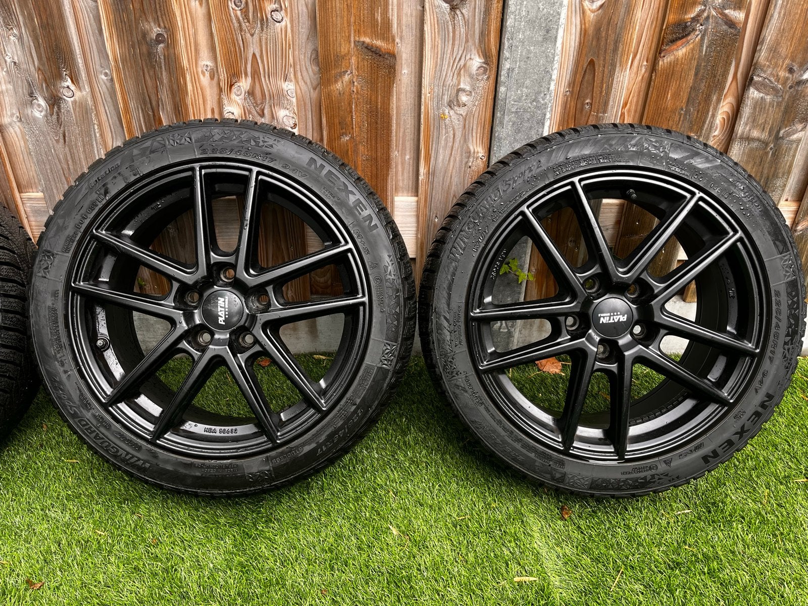 Platin velgen met Nexen winterbanden 225/45R17, Auto-onderdelen, Ophalen, Gebruikt, Banden en Velgen, 17 inch