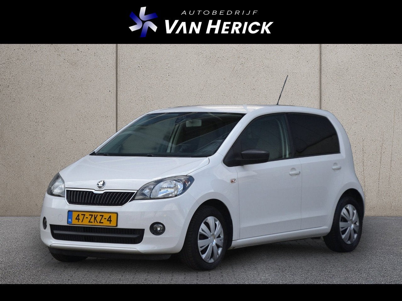 Skoda Citigo 1.0 Greentech Tour 5-Deurs| Navi | Bluetooth |, Euro 5, Stof, Gebruikt, Zwart