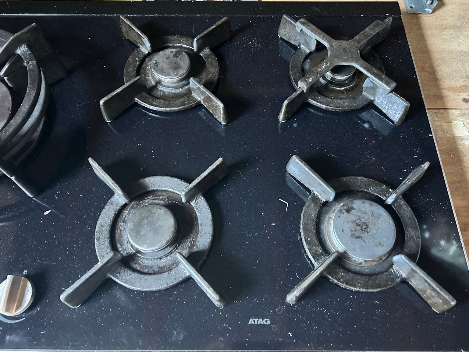 ATAG 5-pits gasfornuis - Zwart glas, Witgoed en Apparatuur, Kookplaten, Gebruikt, Ophalen of Verzenden, Gas, Vrijstaand