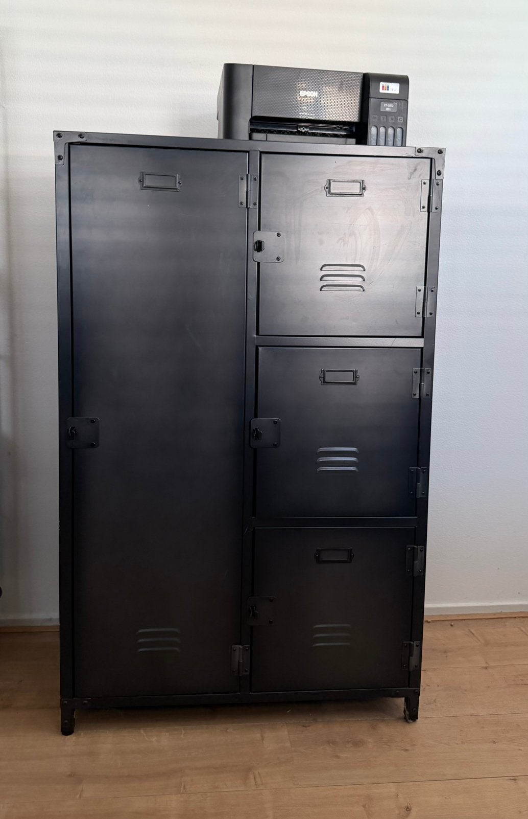 Industriële kast / locker kast zwart metaal, Ophalen, Gebruikt