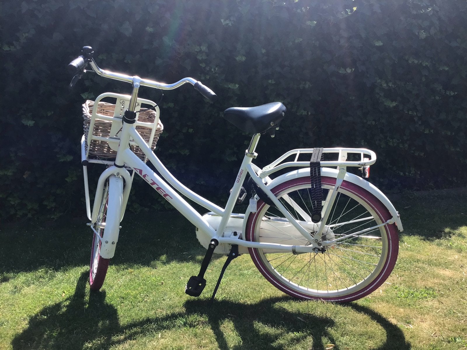 Altec Urban fiets 24 inch met mandje, Ophalen, Gebruikt, Terugtraprem, 20 inch of meer