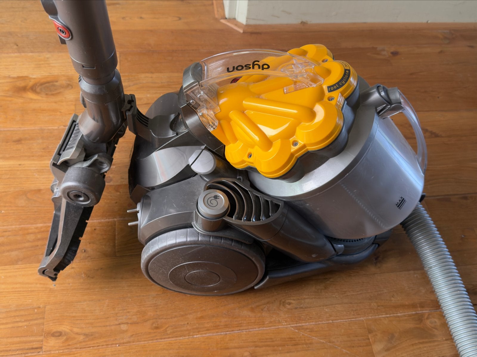Dyson DC29 Origin Sledestofzuiger met accessoires, Witgoed en Apparatuur, Stofzuigers, Gebruikt, Sledestofzuiger, Dyson, Geschikt voor harde vloeren