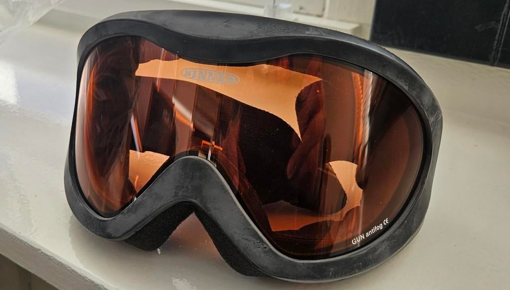 2 x Skihelm Dare 2B M 1 x gebruikt Optioneel incl skibril, Ophalen of Verzenden, Minder dan 100 cm, Overige typen, Overige merken