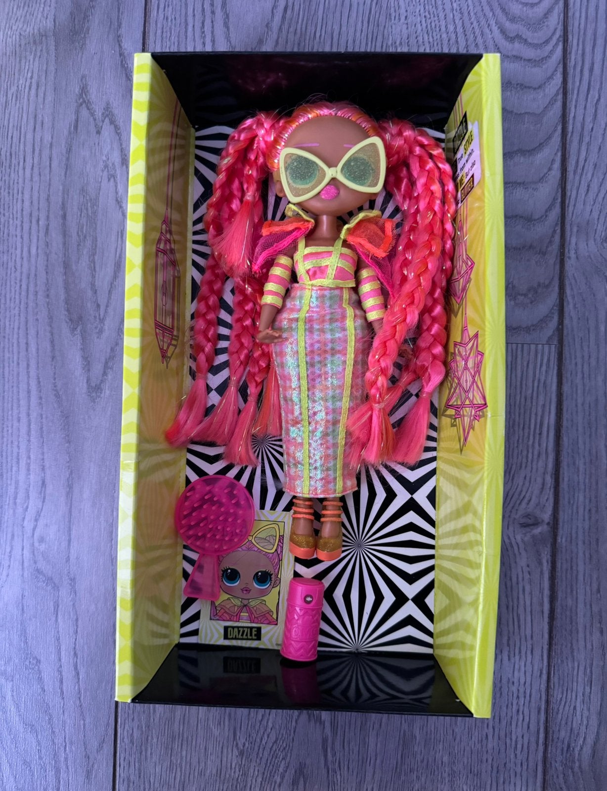 Lol surprise OMG pop Dazzle lights, Kinderen en Baby's, Speelgoed | Poppen, Ophalen, Zo goed als nieuw, Overige typen