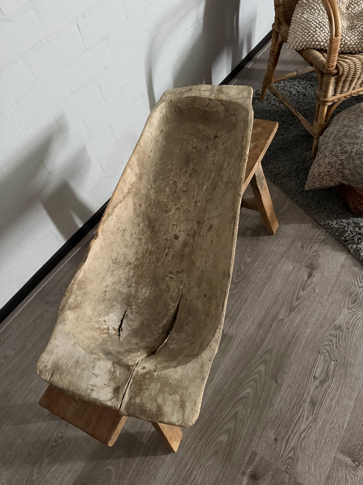 Antieke houten trog (hoffz), Ophalen
