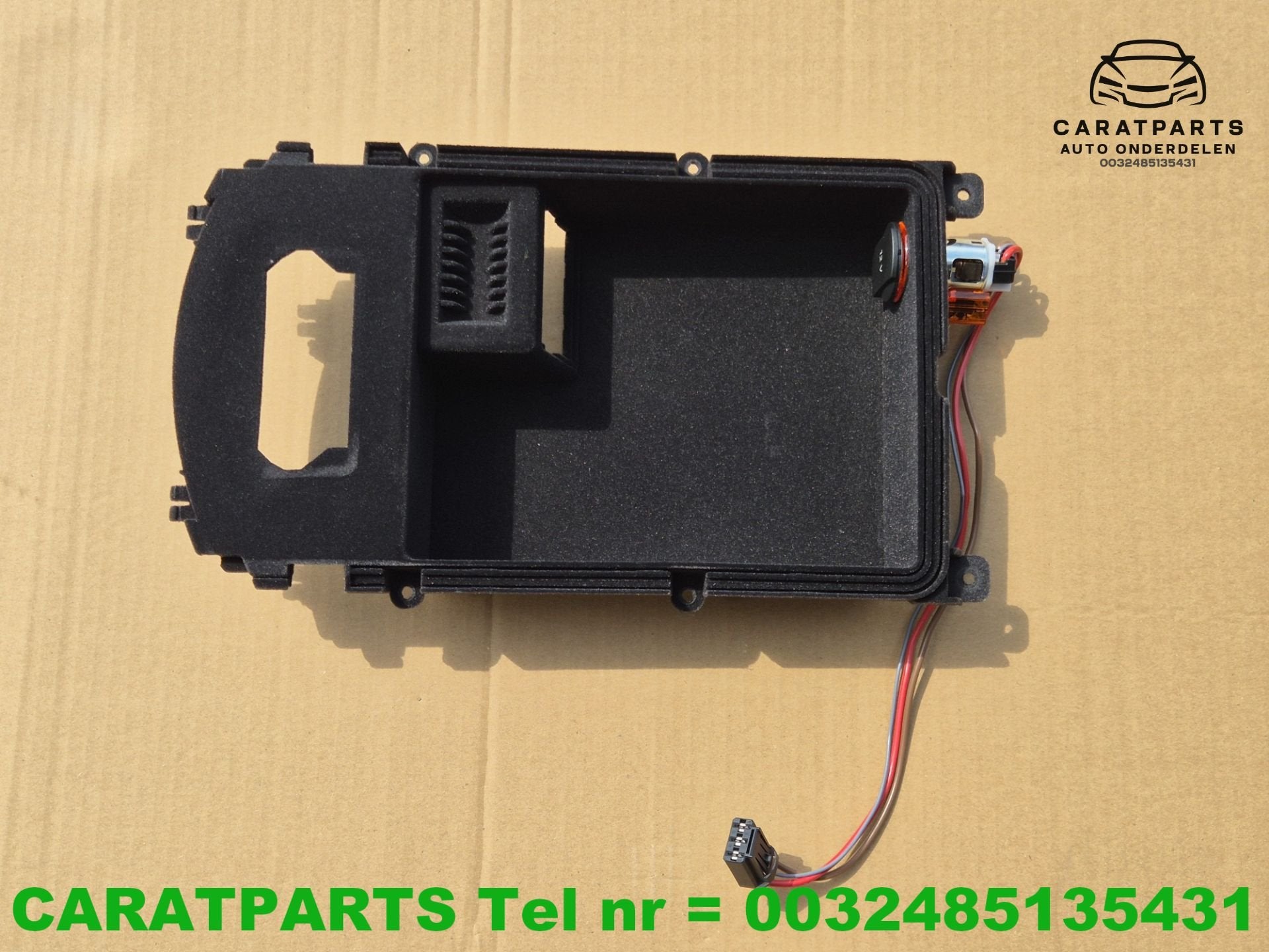 4G0864981L A6 opbergvak A7 stekker 12V A6 sigarttenaansteker, Gebruikt, AUDI AG, Auto-Union-Strasse 1
85045  Ingolstadt, DE, Kundenbetreuung@audi.de