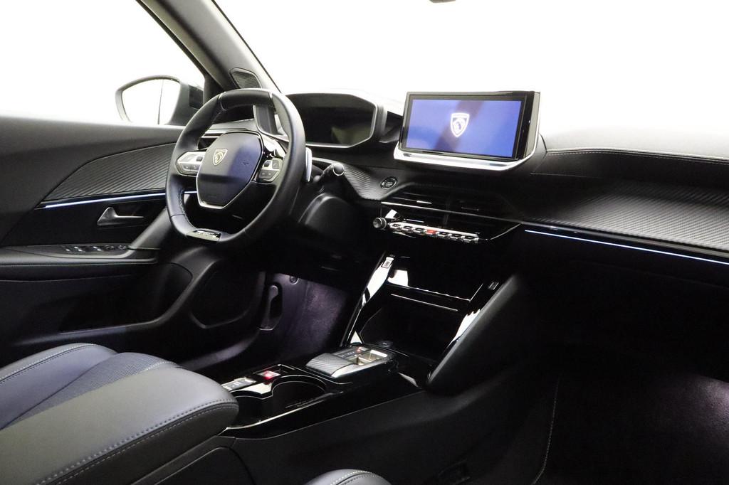 Peugeot 2008 1.2 Hybrid 136 GT Automaat | Navigatie | Climat, Gebruikt, Euro 6, 1199 cc, Leder en Stof