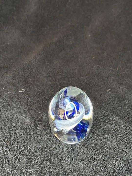 Glaskunst 'eitje' sliert blauw wit, Ophalen of Verzenden