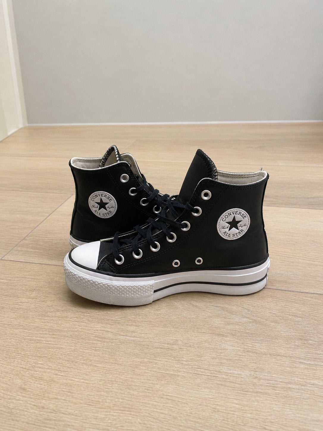 Converse allstars hoog model zwart leer, Ophalen, Zo goed als nieuw, Zwart, Sneakers of Gympen