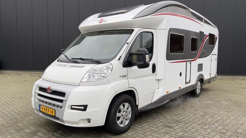 Luxe BURSTNER IXEO PLUS IT 726 - 4 Pers - Zeer Compleet, Caravans en Kamperen, Campers, Luifel, Ringverwarming, Fiat, Reservewiel