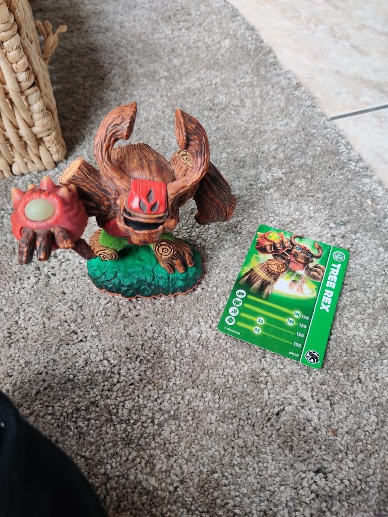 Skylanders Tree Rex figuur met kaartje, Ophalen of Verzenden, Zo goed als nieuw