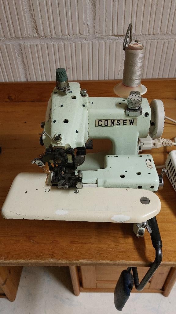 Te koop: Blindzoommachine, Hobby en Vrije tijd, Naaimachines en Toebehoren, Overige merken, Gebruikt, Ophalen of Verzenden, Naaimachine