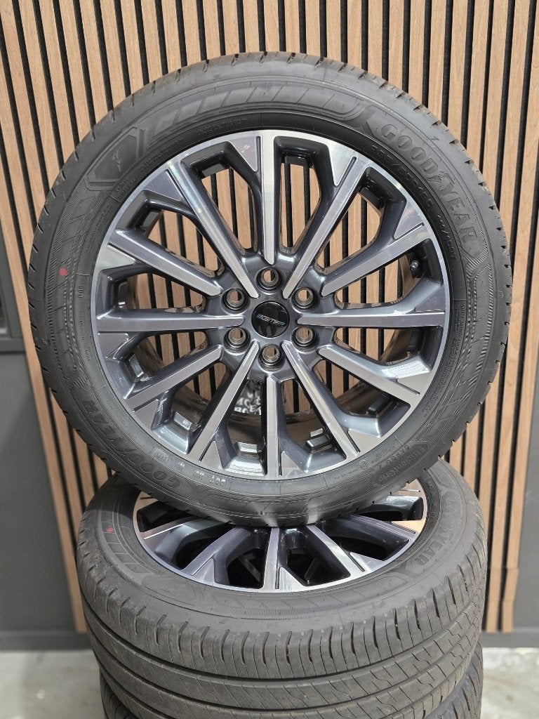 NIEUWE set 19" LM origineel Ford velgen met Goodyear band, Bestelwagen, Banden en Velgen, Nieuw, 235 mm