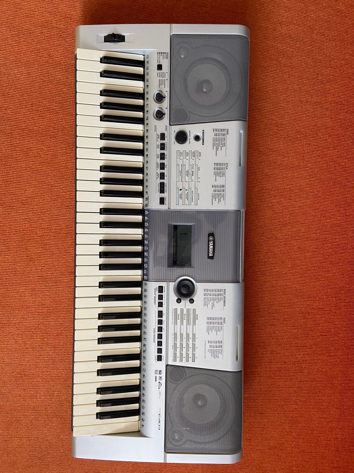 Yamaha keyboard psr E403, Muziek en Instrumenten, Keyboards, Ophalen of Verzenden, Zo goed als nieuw, 61 toetsen, Yamaha