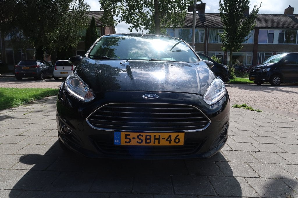 Ford Fiësta 1.0 74KW/100PK 5D 2013 Zwart, Ophalen, Zwart, Handgeschakeld, 1000 cc