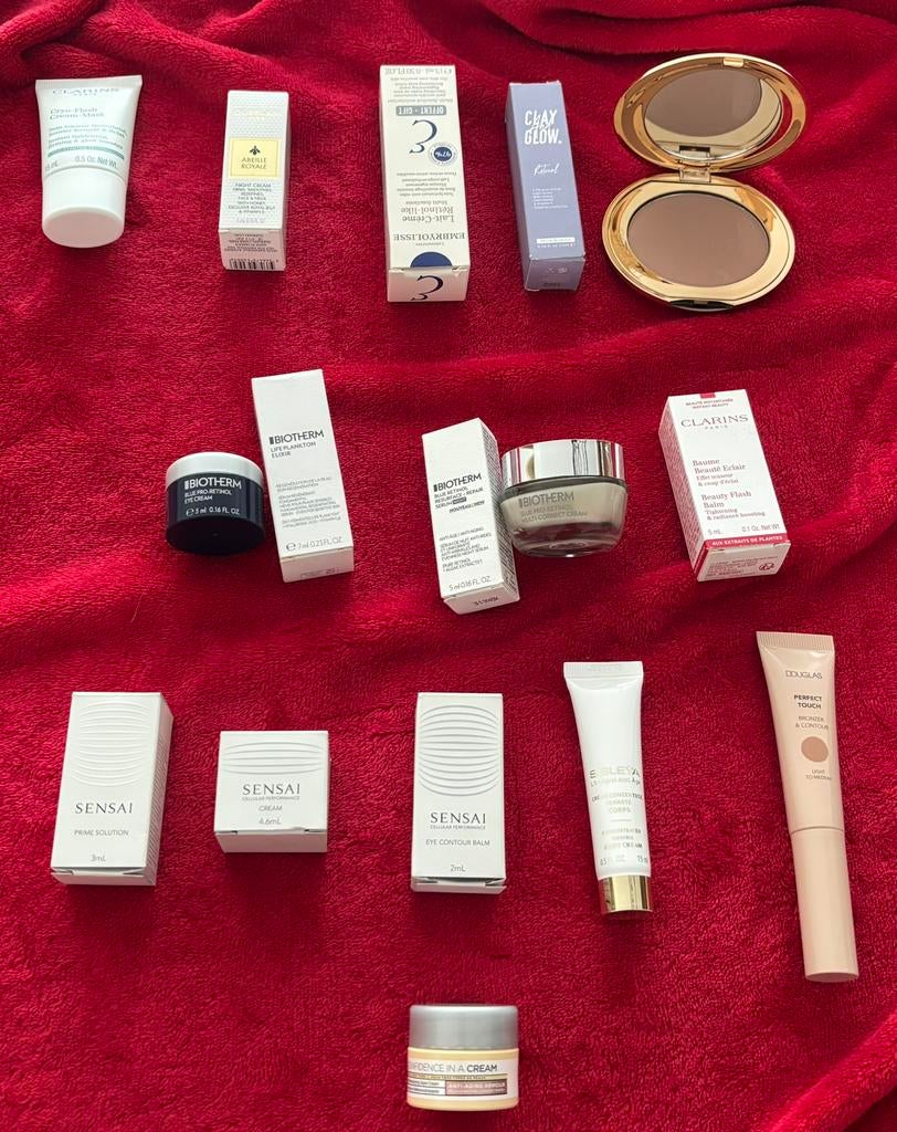 Veel luxe testers-samples/sensai/clarins/sisley /guerlin, Ophalen of Verzenden, Nieuw, Gehele gezicht