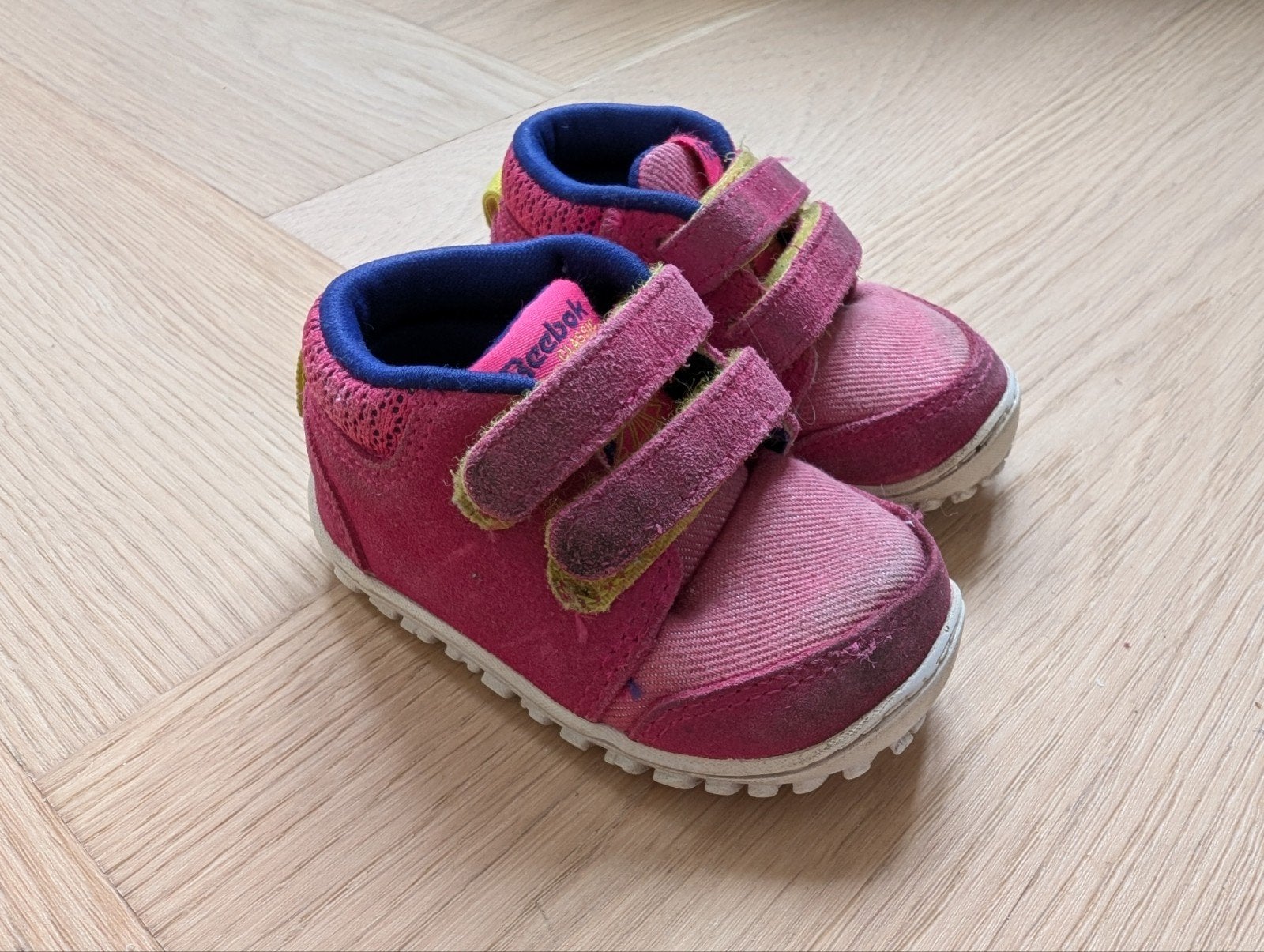 Baby gympen Reebok maat 17, Meisje, Ophalen of Verzenden, Gebruikt, Schoentjes