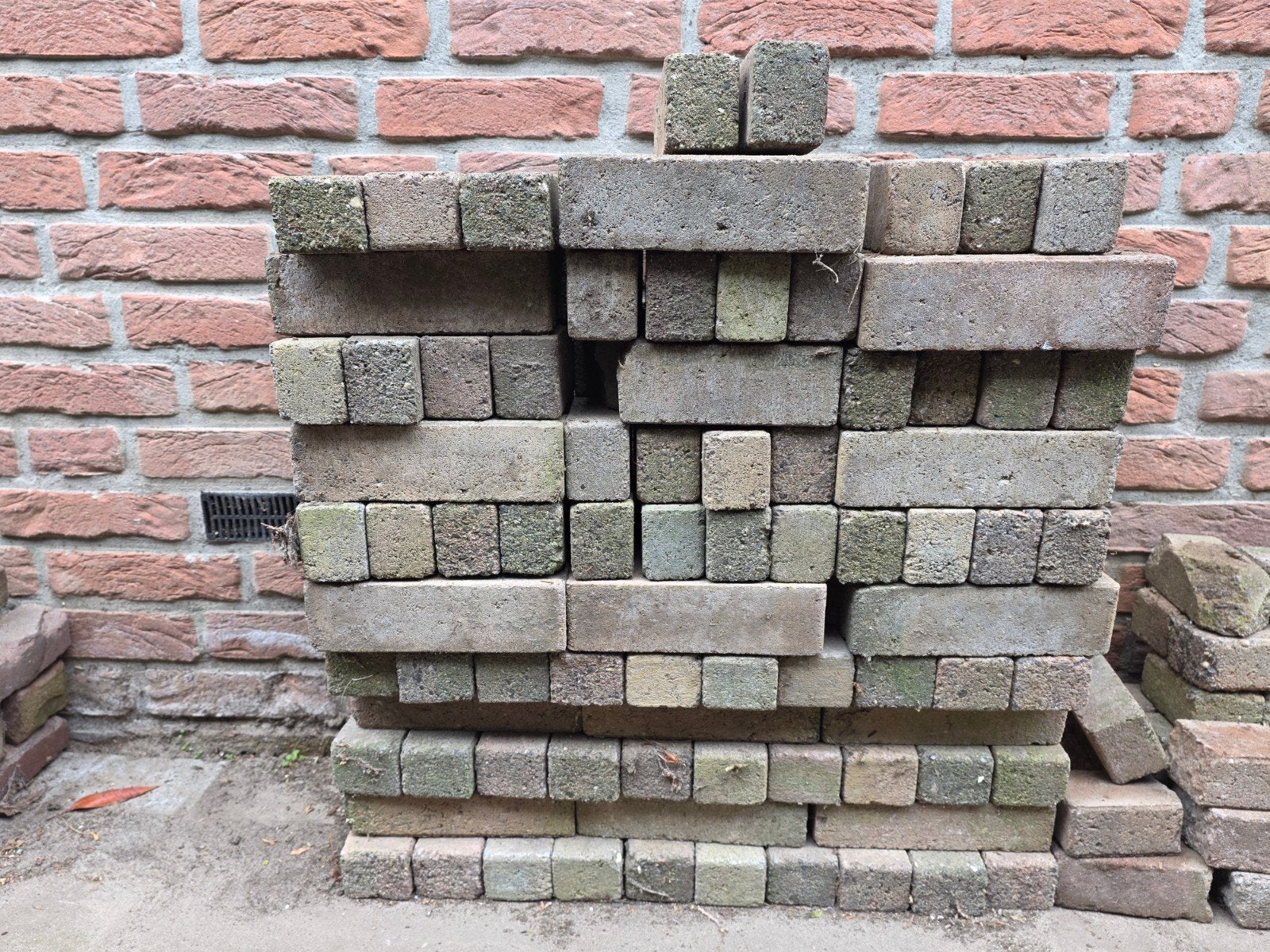 Klinkers restpartij, Ophalen, Gebruikt, Beton, Klinkers