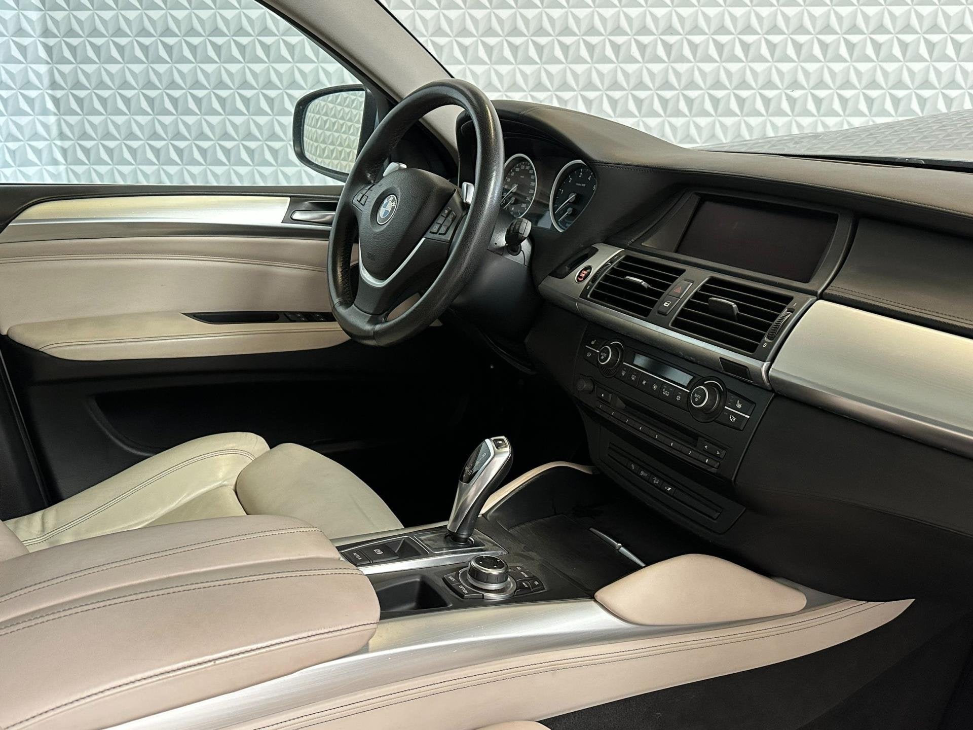 BMW X6 5.0i ActiveHybrid Schuifdak + Camera + Leder, Euro 5, Gebruikt, 8 cilinders, 2000 kg