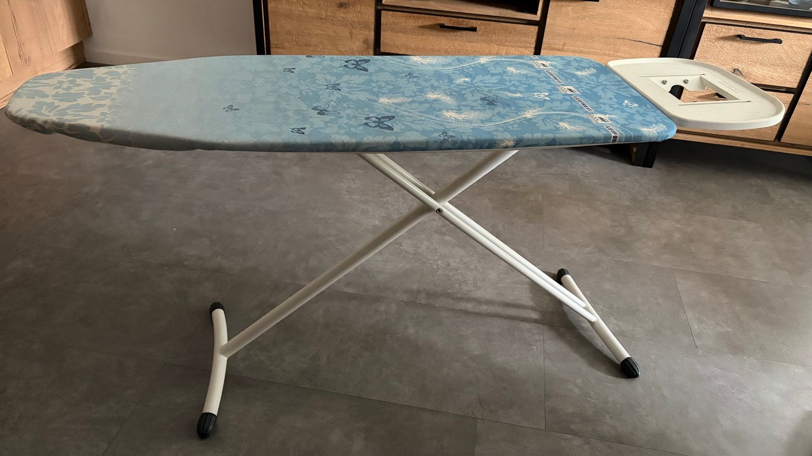 Leifheit Strijkplank Airboard XL Plus, 45 cm, z.g.a.n., Ophalen, Zo goed als nieuw