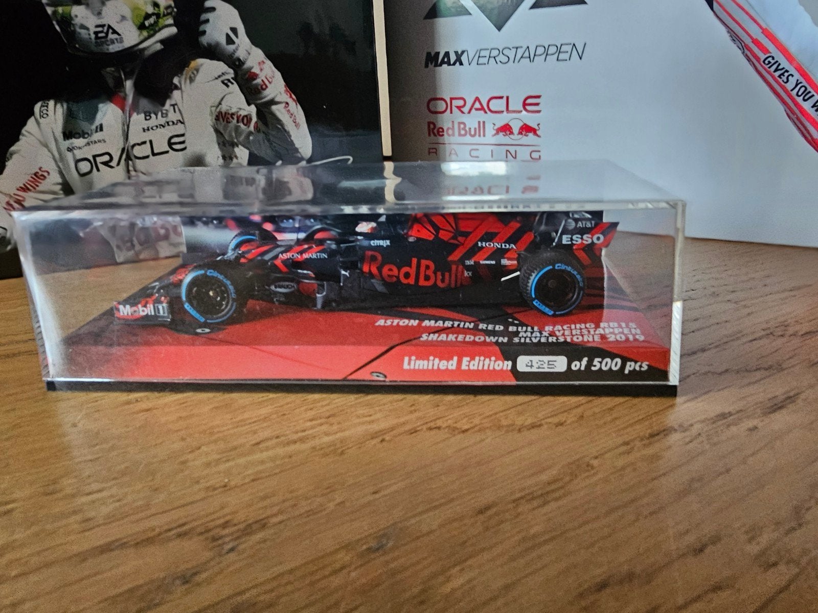Aston Martin Red Bull Racing RB15 Max Verstappen shakedown, Ophalen of Verzenden, Zo goed als nieuw, Auto, MiniChamps
