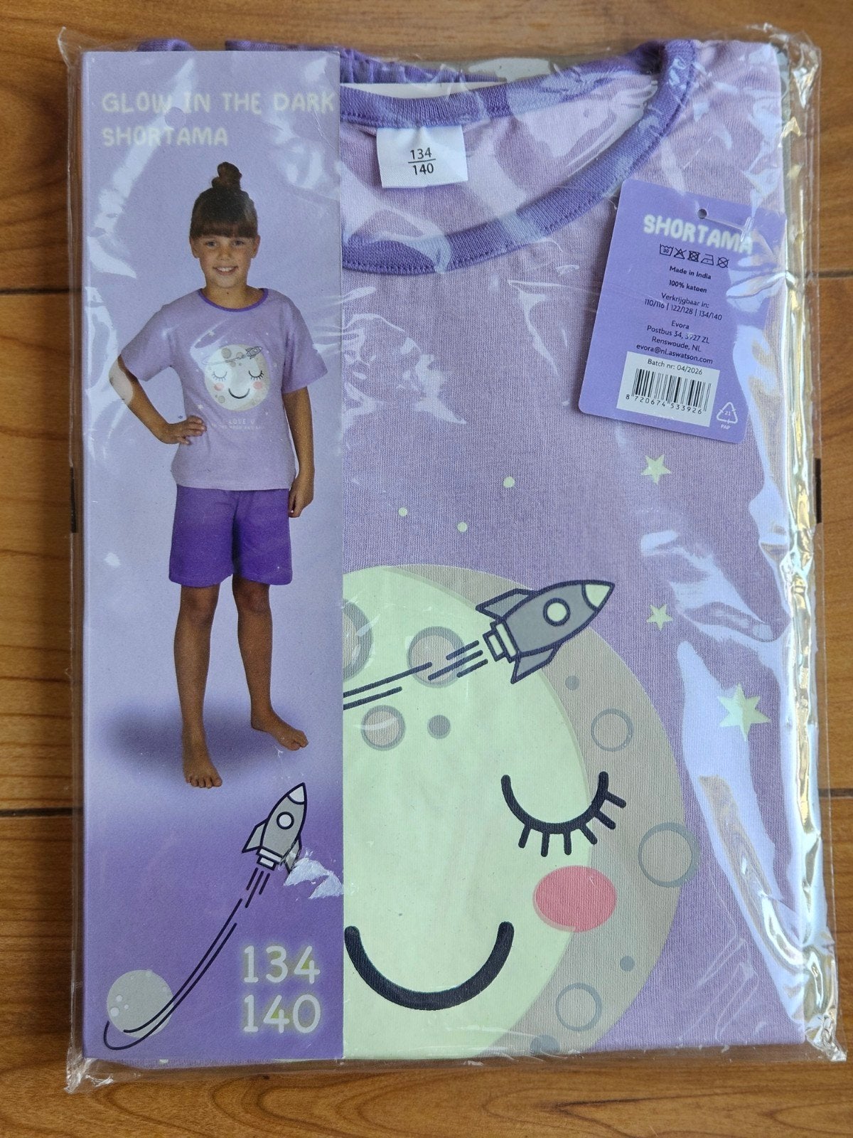 Nieuwe Glow in the Dark Shortama maat 134-140, Kinderen en Baby's, Kinderkleding | Kinder-kledingpakketten, Ophalen of Verzenden