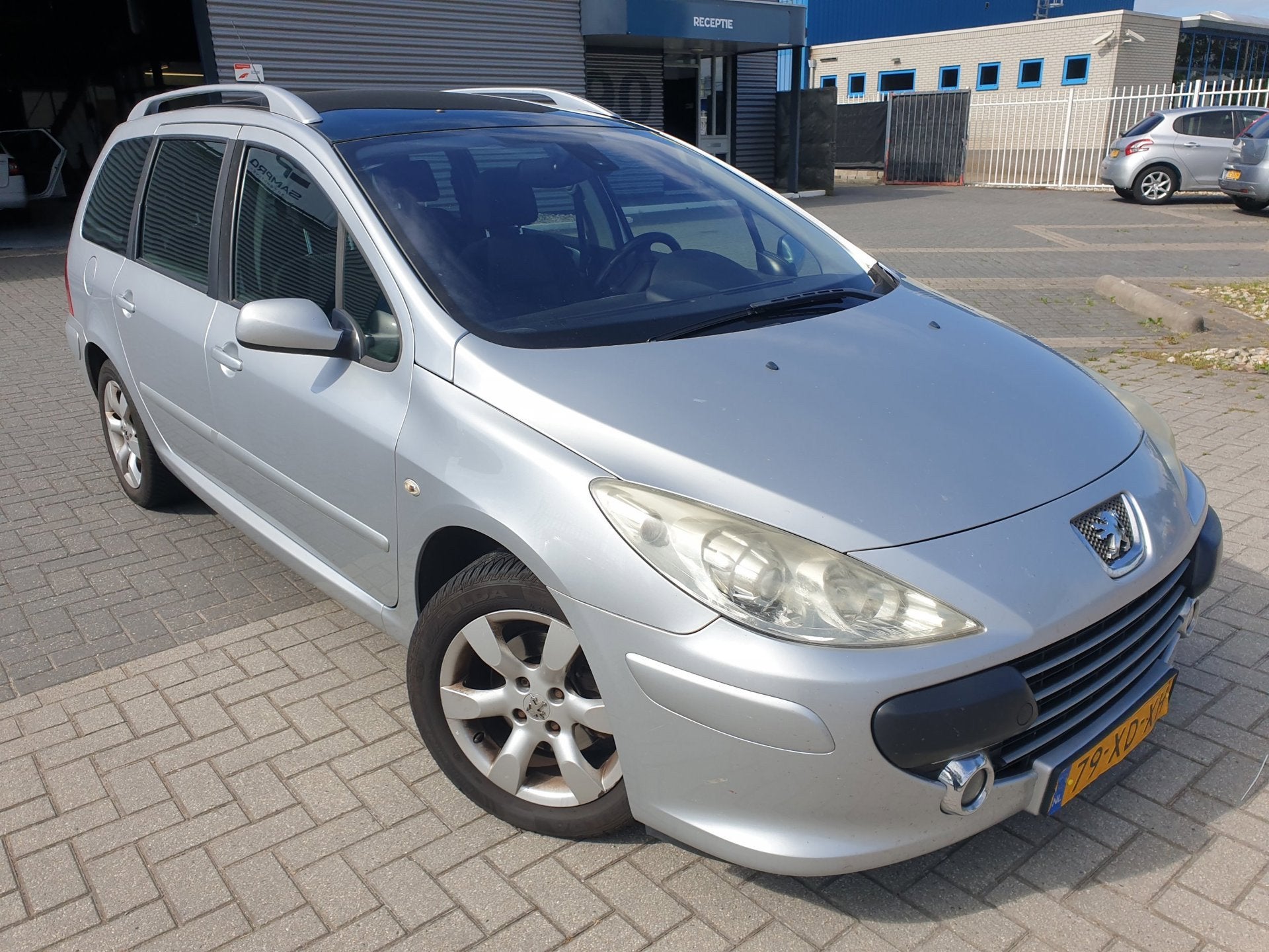 Peugeot 307 SW 1.6-16V Premium Export prijs, Auto's, Stof, Gebruikt, 4 cilinders, 7 stoelen